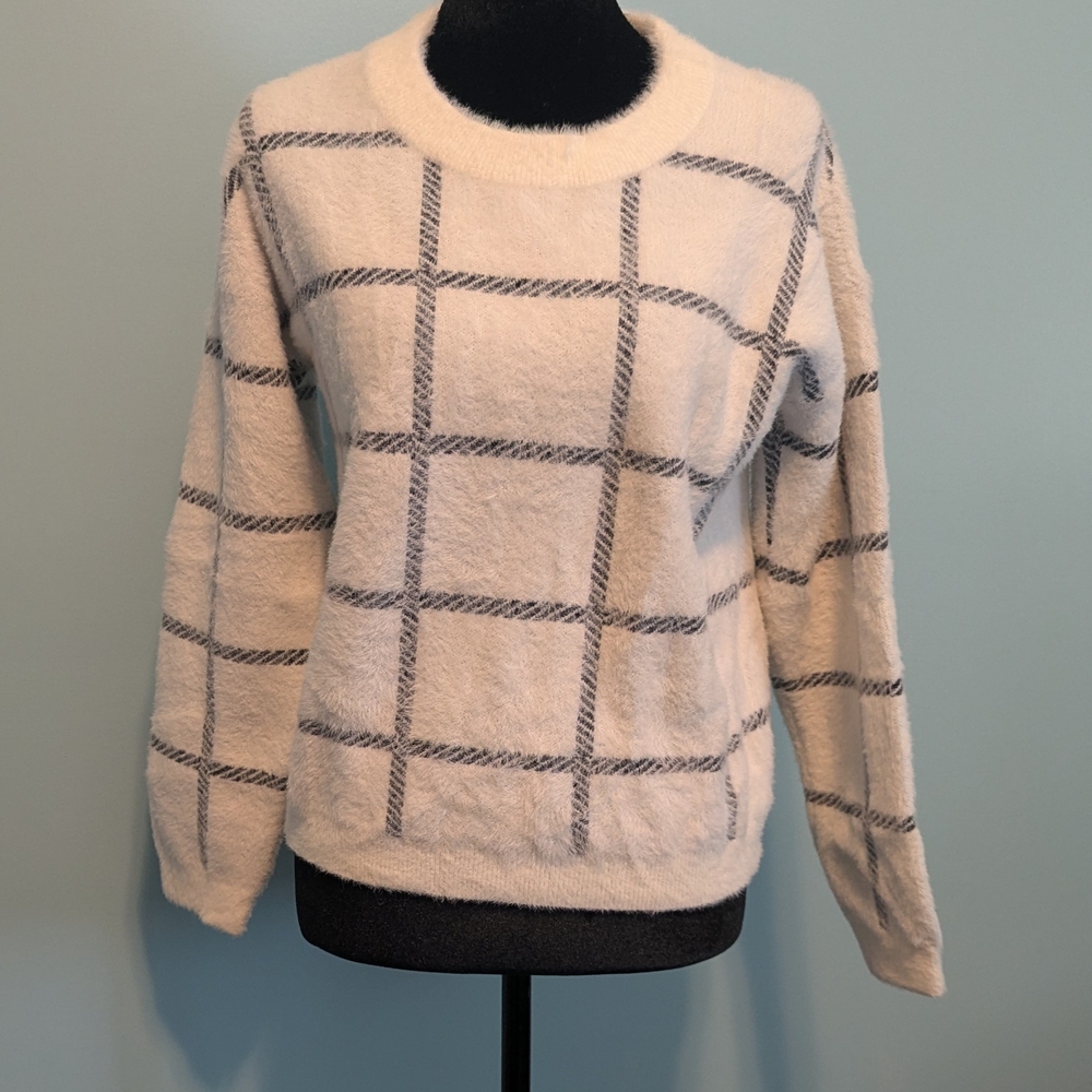 Cyrus Cream Knit Sweater with Gray Windowpane